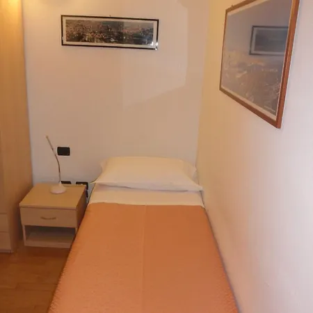 奥博尔格拉皮亚泽塔酒店 拉帕洛