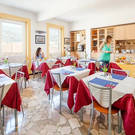 Hotel La Piazzetta 2*