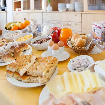 Отель La Piazzetta