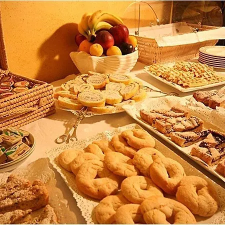 La Piazzetta מלון 2*