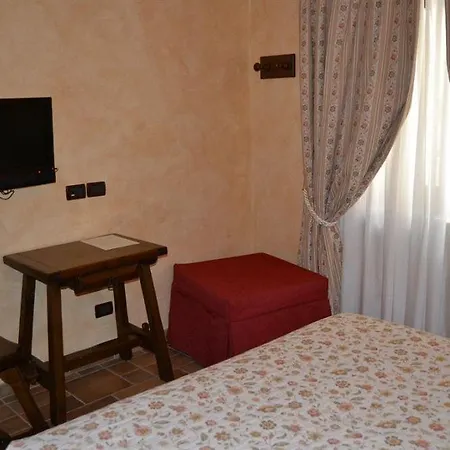 Otel La Piazzetta 2*